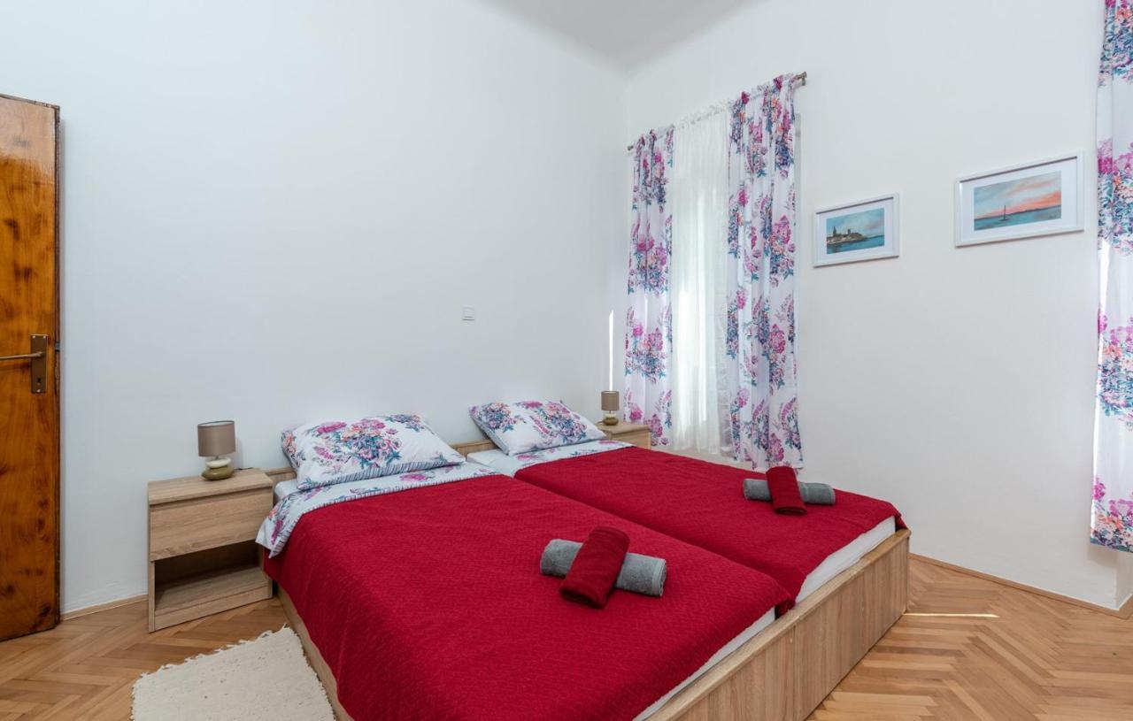 Fatoric Rooms Porec Esterno foto