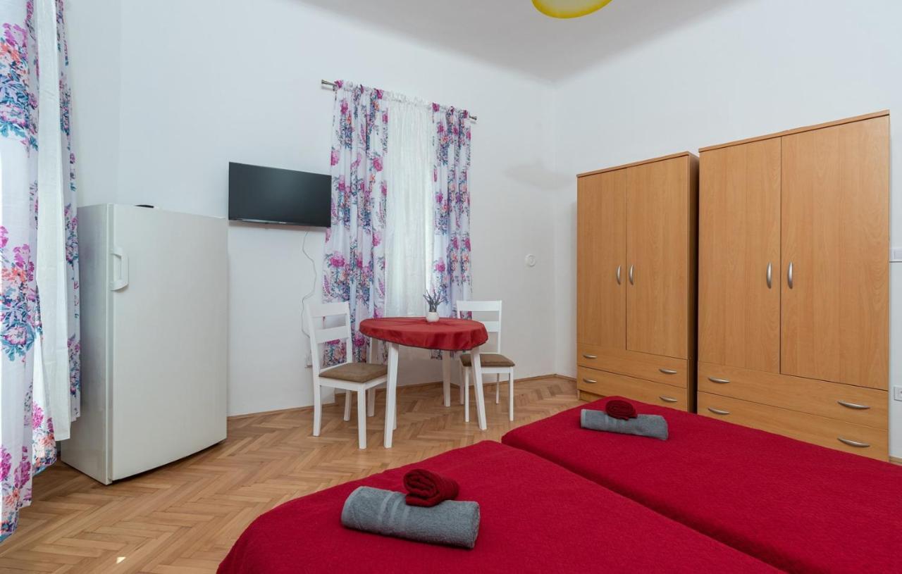 Fatoric Rooms Porec Esterno foto